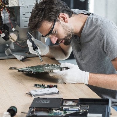 laptop repair shop in dubai near me